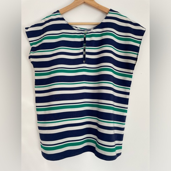 Summer top - Picture 2 of 2